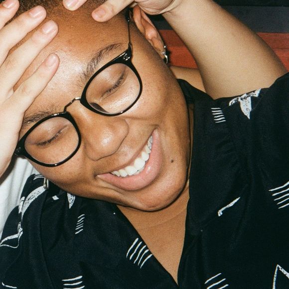 Meet your Posher, Ajoké - Picture 1 of 1